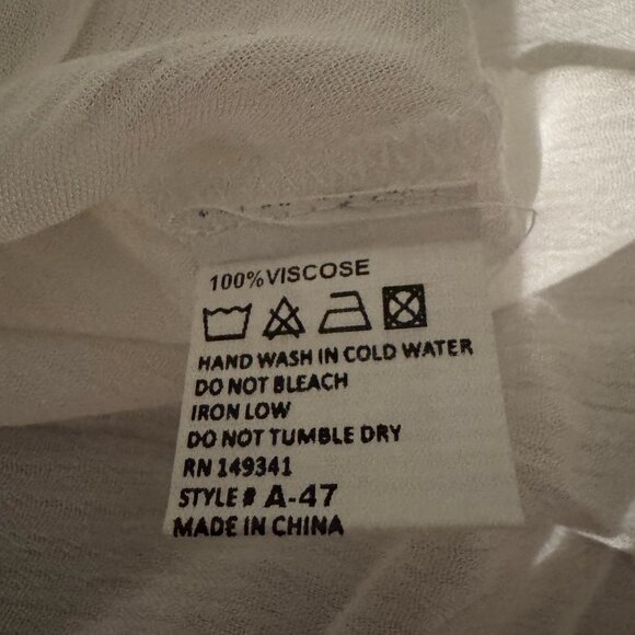 Women's Ivory Embroidered Accents Scoop Neck Flutter-Sleeved Blouse Size S - Picture 5 of 5